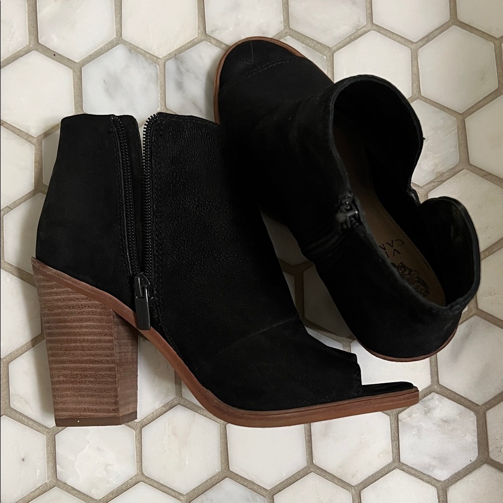 Vince Camuto Black Heeled Peep-Toe Boots